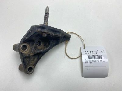 Лот: 25606902. Фото: 1. Кронштейн опоры двигателя Toyota... Двигатель и элементы двигателя