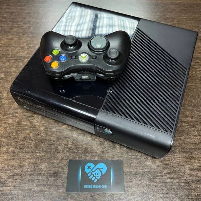 Лот: 17544402. Фото: 1. Microsoft Xbox 360 E 250gb Прошитый... Игровые приставки, консоли