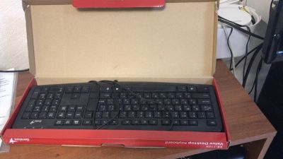 Лот: 21275959. Фото: 1. Клавиатура KB-100X Genius Б/У. Клавиатуры и мыши