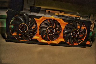 Лот: 13915569. Фото: 1. Toxic Super Overclock R9 270X. Видеокарты