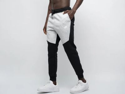Лот: 20824521. Фото: 1. Брюки спортивные Nike. Брюки, джинсы, шорты