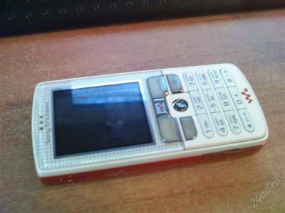 Лот: 810443. Фото: 1. Sony Ericsson W800i. Кнопочные мобильные телефоны