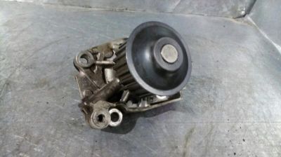Лот: 17085190. Фото: 1. Помпа Mitsubishi Pajero Io H76W... Двигатель и элементы двигателя