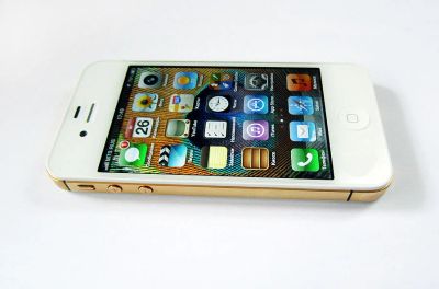 Лот: 4091575. Фото: 1. Iphone 4 GOLD!!!. Смартфоны