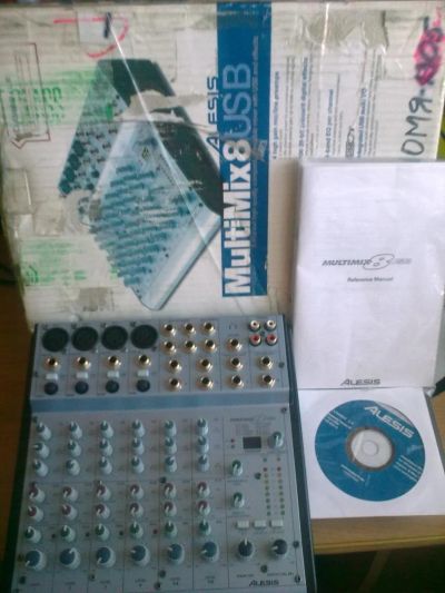 Лот: 5187370. Фото: 1. Микшерный пульт Alesis MultiMix... Микшеры, предусилители, микрофонные эффекты