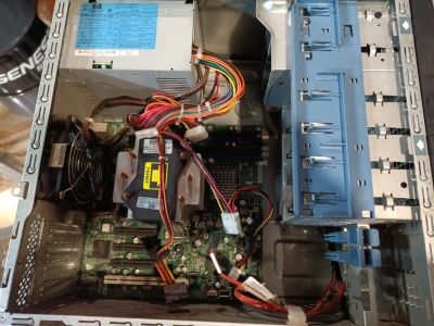 Лот: 24568172. Фото: 1. Сервер HP ProLiant ML110. Серверы RackMount