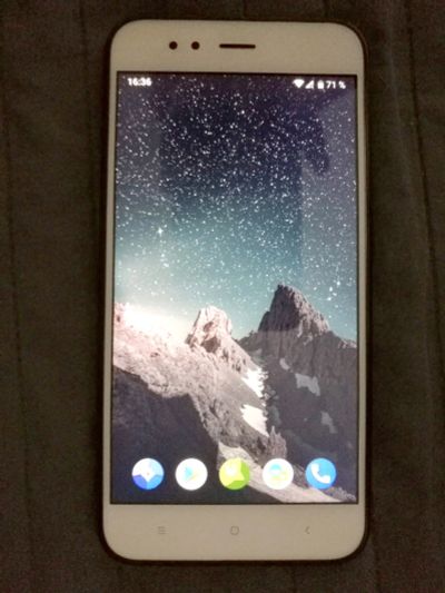 Лот: 14703839. Фото: 1. Смартфон Xiaomi mi a1. Смартфоны