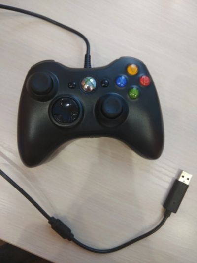 Лот: 12248925. Фото: 1. Проводной джойстик PC xbox 360... Рули, джойстики