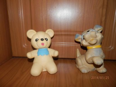 Лот: 3642489. Фото: 1. Резиновые игрушки: собака и мишка. Другое (игрушки)