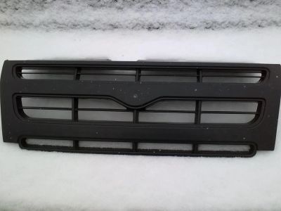Лот: 3358587. Фото: 1. Решетка радиатора uaz patriot. Другое (автозапчасти)