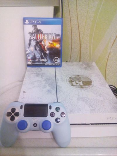 Лот: 7193878. Фото: 1. Sony PlayStation 4 (500 GB) White... Игровые приставки, консоли