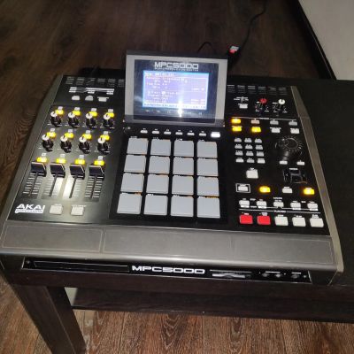 Лот: 16149128. Фото: 1. Akai mpc 5000. DJ-оборудование