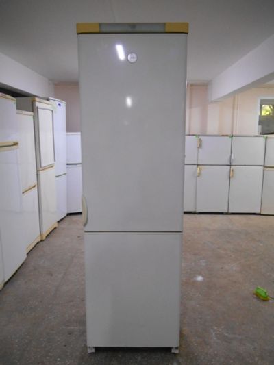 Лот: 14584254. Фото: 1. Холодильник Electrolux erb 3545. Холодильники, морозильные камеры
