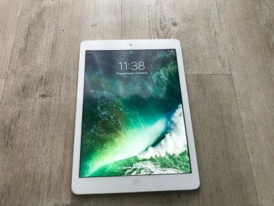 Лот: 9456056. Фото: 1. iPad Air wi-fi 16g. Планшеты