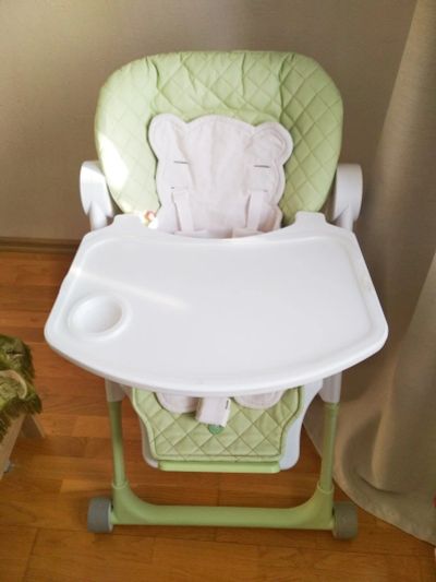 Лот: 15316936. Фото: 1. Cтульчик для кормления Happy Baby... Стульчики для кормления