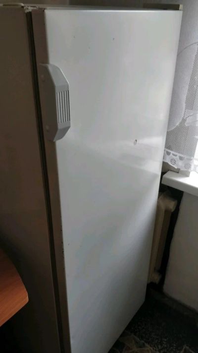 Лот: 11673913. Фото: 1. Холодильник Бирюса. Холодильники, морозильные камеры