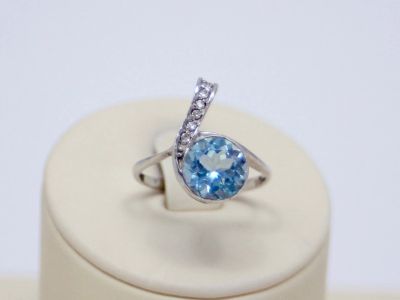 Лот: 14670046. Фото: 1. СЕРЕБРЯНОЕ КОЛЬЦО С ТОПАЗОМ 3... Кольца, перстни