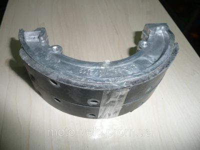 Лот: 5493180. Фото: 1. Колодки тормозные к мотоциклу... Запчасти