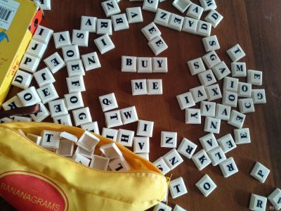 Лот: 13434916. Фото: 1. Игра Scrabble для составления... Детские настольные игры