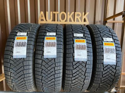 Лот: 17822644. Фото: 1. Зимние шины R17 225/60 Pirelli... Шины