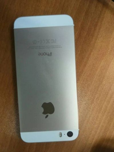 Лот: 10023242. Фото: 1. Apple iPhone 5S 16Gb, Gold (СРОЧНо... Смартфоны