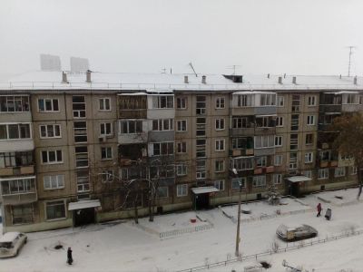 Лот: 6906051. Фото: 1. Сдам гостинку на Карбышева 8500. Квартиры, студии