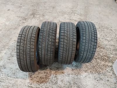 Лот: 18229045. Фото: 1. Комплект зимних шин bridgestone... Шины