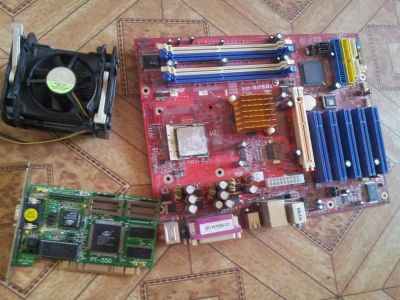 Лот: 2984973. Фото: 1. celeron 1.7 GHz+кулер+бонус. Процессоры