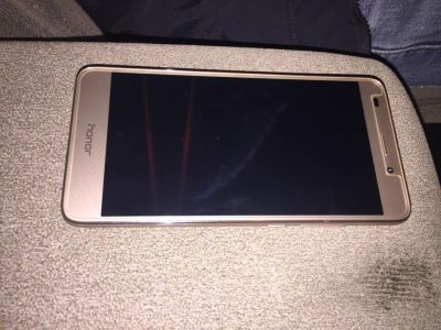 Лот: 9550022. Фото: 1. Продам Huawei honor 5C 16 гб gold... Смартфоны