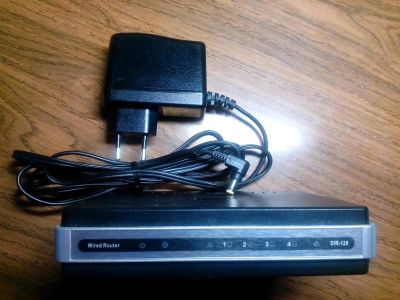 Лот: 3760081. Фото: 1. Маршрутизатор D-Link DIR120. Маршрутизаторы (роутеры)