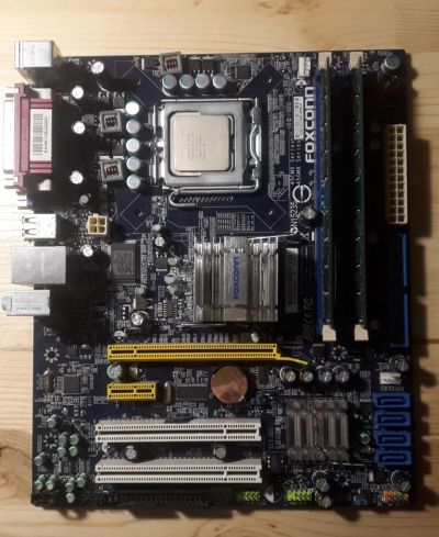 Лот: 17162264. Фото: 1. Комплект Foxconn 45CMX + Pentium... Комплекты запчастей