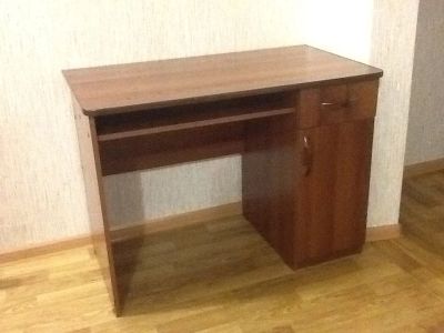 Лот: 3599670. Фото: 1. Стол письменный. Столы, стулья, обеденные группы