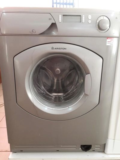 Лот: 9947433. Фото: 1. Б/У Cтиральная машина Hotpoint-Ariston... Стиральные машины