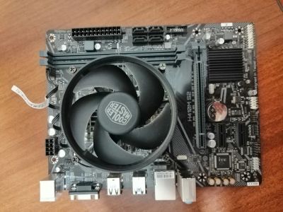 Лот: 25803401. Фото: 1. Мат плата с процессором Lga 1200... Комплекты запчастей