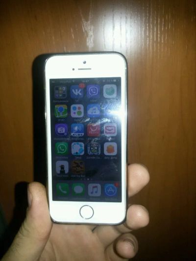 Лот: 9590677. Фото: 1. Iphone 5s. Смартфоны