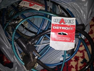 Лот: 5106275. Фото: 1. Стальные тросовые замки,подойдёт... Замки