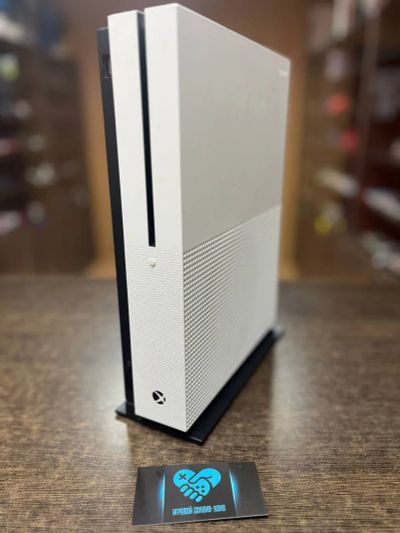 Лот: 21078031. Фото: 1. Xbox One S подставка оригинальная... Аксессуары, геймпады