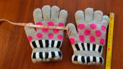 Лот: 19045752. Фото: 1. перчатки детские зимние примерно... Шарфы, варежки