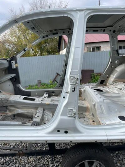 Лот: 25781276. Фото: 1. стойка кузова Nissan Terrano D10. Кузов