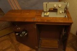 Лот: 4513097. Фото: 1. швейная машинка Чайка 142м. Швейная, вязальная