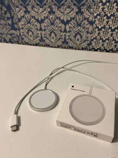 Лот: 18555607. Фото: 1. Беспроводная зарядка Apple MagSafe... Зарядные устройства, блоки питания, адаптеры сетевые для смартфонов