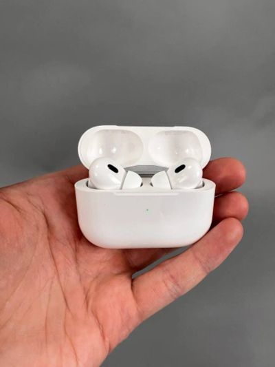 Лот: 22227837. Фото: 1. Беспроводные наушники Airpods... Наушники, гарнитуры