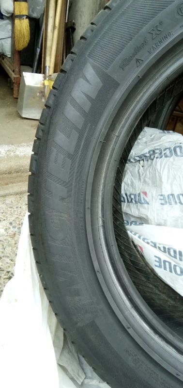 Лот: 22215668. Фото: 1. Шины Michelin Diamaris 235/60... Шины