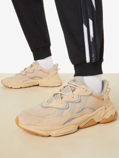 Лот: 24284644. Фото: 1. Кроссовки мужские adidas Ozweego... Кеды, кроссовки, слипоны