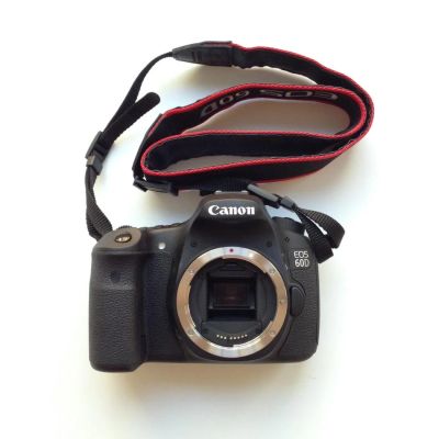 Лот: 5515974. Фото: 1. Продам Canon EOS 60D Body (как... Цифровые зеркальные