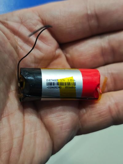 Лот: 25763131. Фото: 1. Аккумулятор 17400 850mah б/у. Батарейки, аккумуляторы, элементы питания