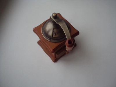 Лот: 8331122. Фото: 1. Кофемолка ручная. Кухонная