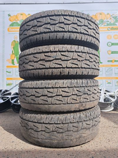 Лот: 25335790. Фото: 1. 245/70/16 Bridgestone Dueler А... Шины