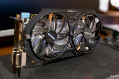 Лот: 11340305. Фото: 1. Gigabyte Radeon R9 270 OC 2GB... Видеокарты