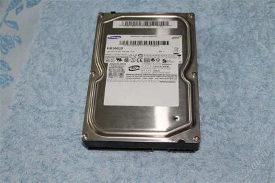 Лот: 2114976. Фото: 1. Samsung HD300LD. Жёсткие диски (HDD)